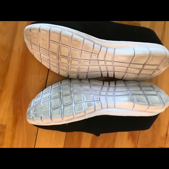 Phresh Sneakers - Picture 6 of 7